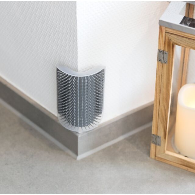 Trixie Corner Massage Brush