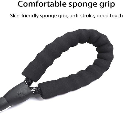 پەنجەی بەهێزی ڕەنگدانەوەی ئاژەڵە ماڵیەکان